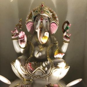 Meet your Posher, Kriya